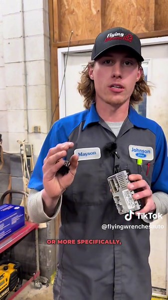 F150 & F250 Climate Controlled Seats not working? #ford #f150 #f250 #fseries #mechanic #fordtech #fordtechnician #fordmechanic #flyingwrenches