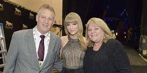 Meet Taylor Swift’s Parents and Brother: All About Scott, Andrea, and Austin Swift