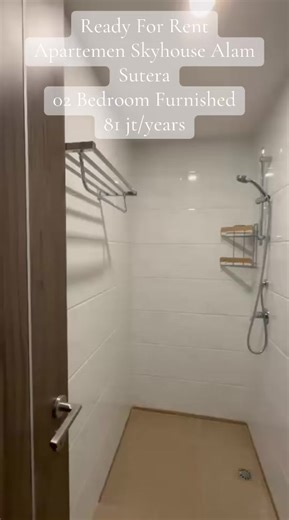 Lokasi utama & akses: \t•\tJl. Jalur Sutera Boulevard No.43, Alam Sutera, Kunciran, Pinang, Kota Tangerang, Banten. \t•\tBerada tepat di sebelah IKEA Alam Sutera dan dekat dengan Mall @Alam Sutera, Living World, Decathlon, serta berbagai fasilitas lain. \t•\tAkses ke pintu tol Kunciran-Serpong hanya sekitar 1 menit, sehingga transportasi ke Jakarta, bandara, dan BSD relatif mudah. 🏢 Sekilas Fasilitas 👔 Developer: Proyek ini dikembangkan oleh Risland Development, sebuah pengembang internasional