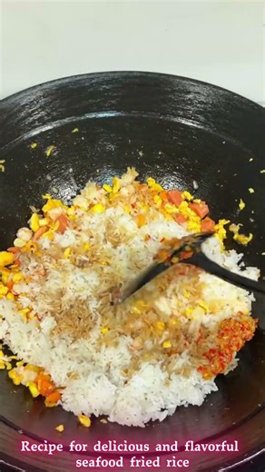 Recipe for delicious and flavorful seafood fried rice