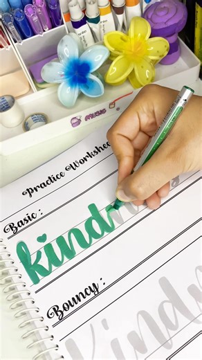 How to do calligraphy for beginners, how to make brush pen #calligraphy #lettering #art #shorts #yt