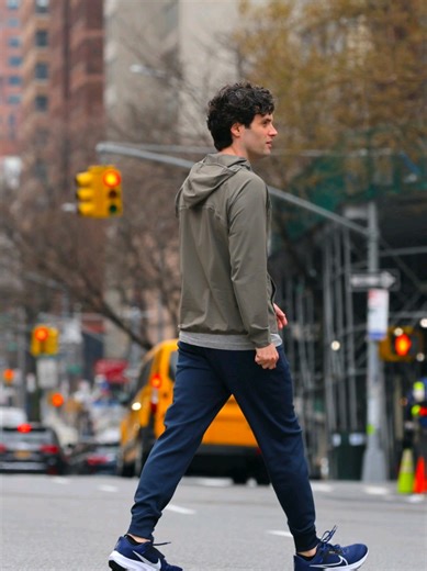 Joe Goldberg em Nova York: A Incrível Transformação