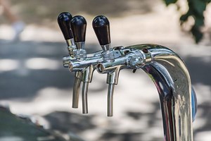 7 Of The Best Draft Beer Taps and Faucets For a Perfect Pour