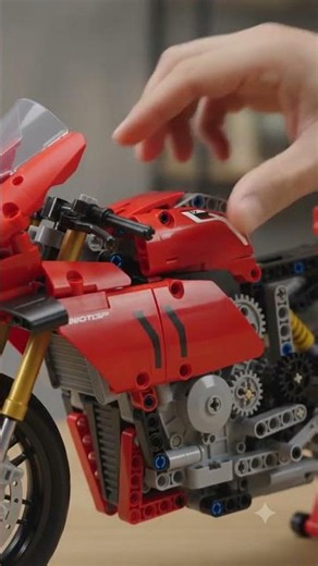 Gearsnya Berputar! LEGO Technic Ducati Assembly #lego #engineering #technic