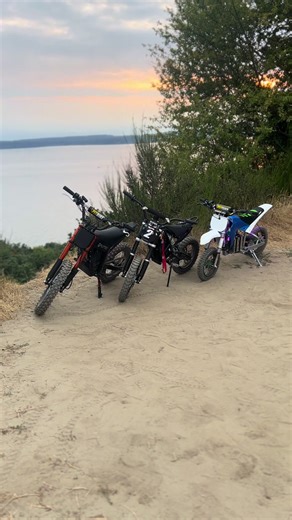 @dane.kei love riding with you twin , crazy Karen comp today…#surron #talariaxxx #ebox2 #rtr #razor #moddedrazor #tutio #bikelife