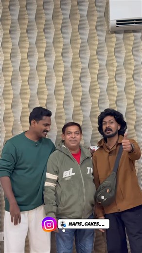 Nafi Nafi on Instagram: "🎂✨ We make cake hampers with love! Perfect for birthdays, surprises & special moments 💝 Craft Gifts by Nafis Cakes 📩 Contact us to place your order! #CakeHampers #GiftHampers #CraftGifts #HandmadeGifts #CustomGifts GiftIdeas"