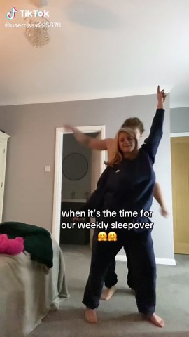 userrissy225678 (@userrissy225678)’s videos with Originalton - prv.8291