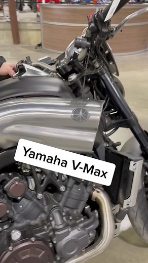 Yamaha V-Max 1700: Iconic Muscle Motorcycle Review
