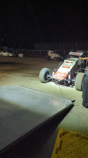 Loading up after a night at the Louie Vermeil Classic Calistoga Speedway USAC CRA Sprint Car Series #dirttrackracing #sprintcarracing #fblifestyle #raceteam #lifestyle #sprintcar | Watte12worth Photography