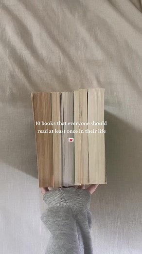 10 Books Everyone Should Read | Book Recommendations TikTok