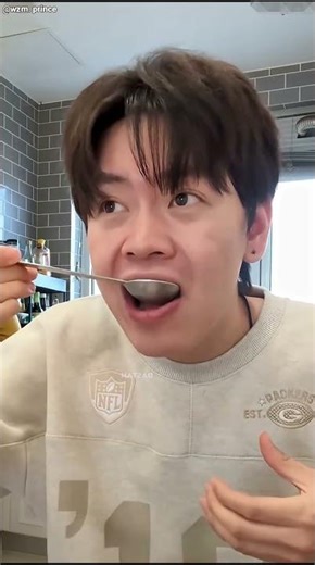 The boy's system restarted🥴