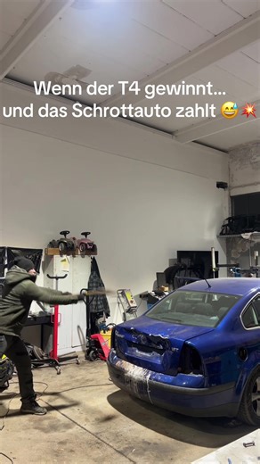 Aggressionen müssen raus ! #werkstatt #agressionen #vorschlaghammer #fyp #viral