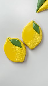 13K views · 1.1K reactions | Lemon outside, tiny lemons inside  Recipes and cookie cutters available in my link in bio!﫶 #cookiedecorating #satisfying #lemon #ideas | thelucky.cookie | Facebook