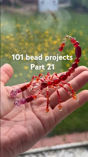 Making a beaded scorpion using random beads #beadsoup #beading #beadbucket