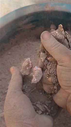 Mud chunks dusty ASMR ||Extreme Dusty Mud Crumbling ASMR | Oddly Satisfying Crunch Sounds