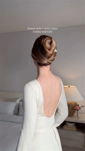 Alex Gaboury on Instagram: "French twist > every other holiday hairstyle❤️ #outfitinspo #winterfashion #holidaypartyoutfit #holidaydress"