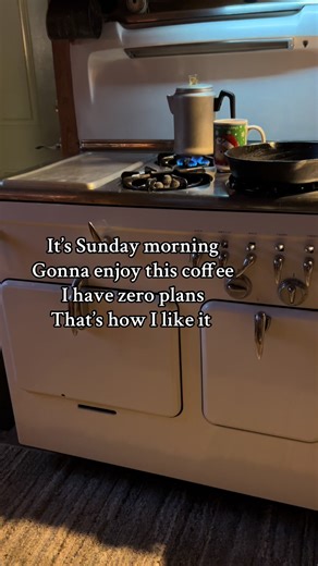 Sunday Morning Coffee Vibes: Keeping It Simple