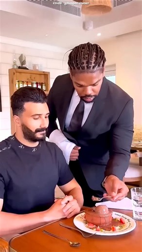 "You Won’t Believe What Happens When You Eat Here in Dubai 🤯✨"#shortvideo