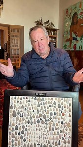 Les comparto este cuadro de puntas de flecha encontradas en el rancho. #MauricioFdzGza #LaMilarca | Mauricio Fernández Garza