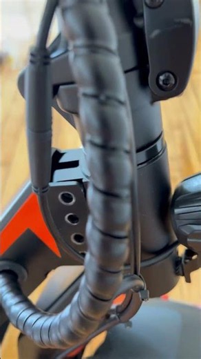 Isinwheel electric scooter - check your screws! #shorts #scooter #repairing