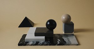 Video by Mikhail Nilov on Pexels