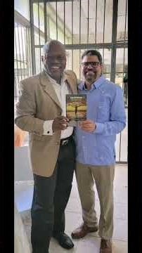 Book signing at Fuente de Vida Central in Santo Domingo for the Spanish version. Thank you God.