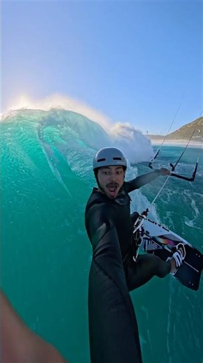 You better not CRASH | Kiteboarding #crash #kitesurfing #waves