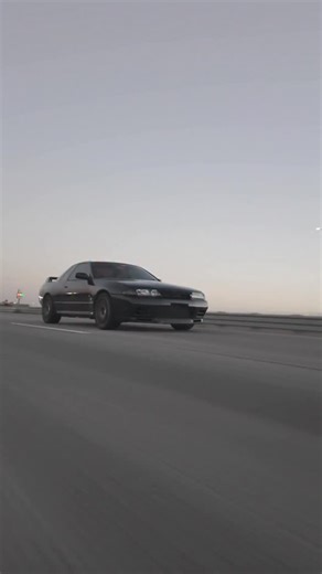 Buster Rivas on Instagram: "Rb26 single turbo noises, just close your eyes and imagine yourself driving it. Could you see yourself driving one? 6boost manifold Precision 6266 Turbosmart BOV Turbosmart wg50 external wastegate Rajab racing plenum #skyline#rb26#singleturbo#fast#streetcar#gtr#r32#skyliner32#jdm#gtrlife#godzilla#fyp"