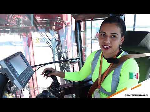 Behind the scenes with the first female heavy equipment operator at APM Terminals Lázaro Cárdena