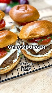 8.1K views · 68 reactions | Burger auf griechische Art!  Wir haben unser Gyros-Gewürz einfach mal ins Hackfleisch gegeben und raus kam dieser Gyros Burger!   https://www.einfach-tasty.de/rezepte/einfaches-rezept-gyros-burger-mit-tsatsiki-und-feta-griechisch-hackfleisch-patty-brioche-92084171.html | Einfach Tasty | Facebook