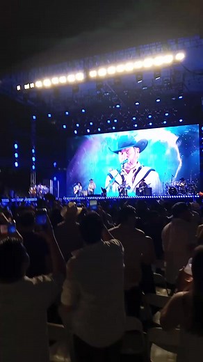 1.5K views · 12 reactions | Dice el Grupo intocble qué Mexicali es chingon. GRUPO INTOCABLE presenta a sus integrantes y se despide de mexicali y su gente. #kdesastreliveshow #Mexicali #musica #Eventos2024 #Intocable #GrupoIntocable | K desastre live show | Facebook