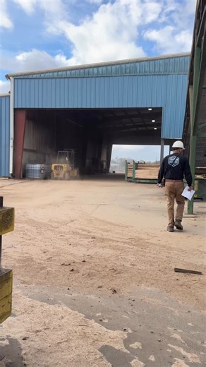 Windy day at the sawmill — aka free sawdust facials all day long 👍 #SawmillLife #WearYourSafetyGlasses | Thompson Appalachian Hardwoods