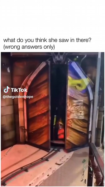 Thrilling Horror Carnival Experience: Chainsaw, Scream, and Haunted House