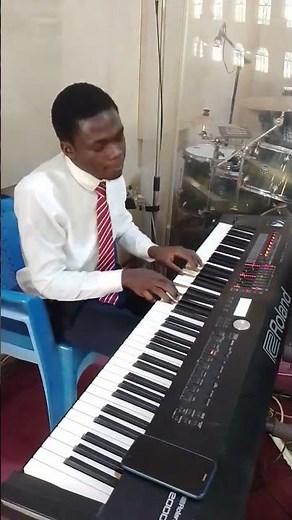 apprendre au clavier 🎹🎹🎹🎹🎹🎹🎹🎹🎹🎹