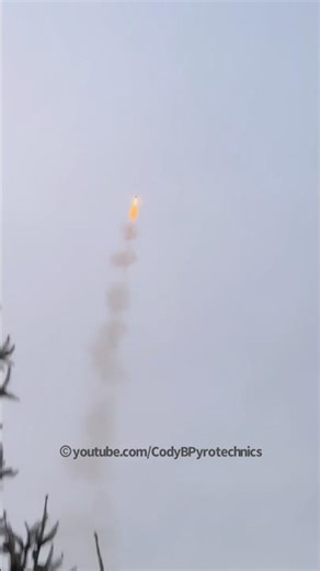 FARTING FIREWORK ROCKET #Fireworks #Firework #Pyro #Shorts