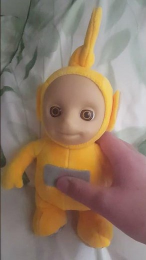 Talking Teletubby Laa Laa plush toy with low batteries