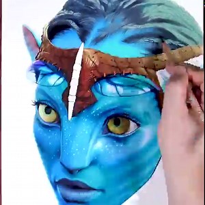 Colored pencils drawing of 'Neytiri (Zoe Saldaña)', from movie 'Avatar'. - Colored pencil : Prismacolor, Caran d'Ache Luminance - Paper : Fabriano Artistico ○ Youtube - https://www.youtube.com/c/drawholic_com ○ Instagram - https://www.instagram.com/drawholic.page | 드로우홀릭 drawholic