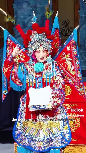 Unbelievable Peking Opera Performance: Mu Guiying Takes Command