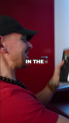 Hydrasynth Explorer is the ultimate portable synthesizer that's perfect for music creators on the go