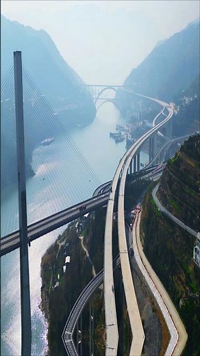 Mega Highway Above Mountains 😱 China’s 100m Piers & Bridges