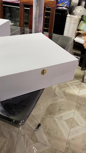 Caja tipo cofre pintada en medidas de 40x40x12 #cajasdemaderaparatodaocasion #maderacreativa #maderalove #cajademadera #mdf