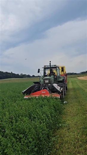 Farmer 312 LSA mit EUROBOSS & Kuhn | Whitney A