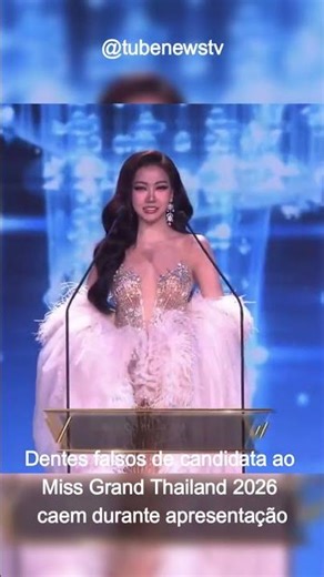 Miss perde dentes falsos ao vivo