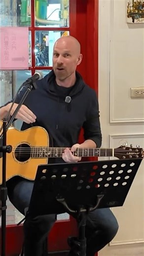 Cockroach attack on stage! 😲🪳