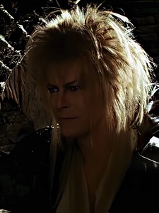 i dont know anyone who WOULDNT stay - #davidbowie #bowie #davidbowieedit #davidbowieforever #ae #fyp #edit #aftereffect #fanedit #starman #ziggystardust #labyrinth #labyrinthmovie #goblinking #jareth - scp: me