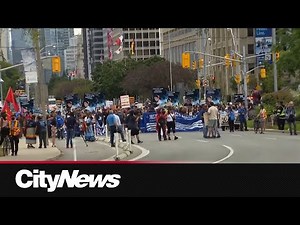 Hundreds march in support of Grassy Narrows