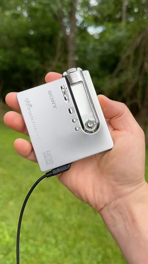 Sony MZ-N10 NetMD #walkman #mdplayer #minidisc #minidiscs #nostalgia #sonyretro #sonycommunity #hifi #sonyminidisc #minidisc #sonyminidiscplayer #sonyminidiscwalkman #sonywalkman #walkmansony #minidiscplayer #minidiscrecorder #sonymd #dwalkman #mdplayer #vintagesony #vintageaudio #vintagesound #minidiscwalkman #minidiscaudio #minidiscclub #portableaudio #vintage #minidiscsony #sony #sonyhifi #vintagehifi #sony | Tools. Electro. DIY