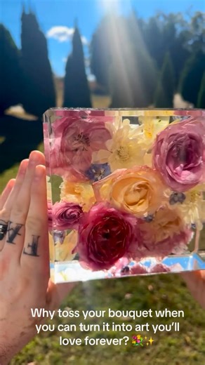 The sweetest little 6 by 6 inch block created by our @a_resin_to_remember_!! 😍👏👏👏 . . #resinart #molds #siliconemolds #flowerpreservation #epoxyart #preservedflowers #artwork #artistsoninstagram #weddingmusthaves#epoxy #resinartwork #artist #epoxyresin #resinartist #handmade #silicone #resin #moldsforsale #floralpreservation #bouquetpreservation #bridalflowers #moulds #saveyourflowers #wedding #brides | Moldi