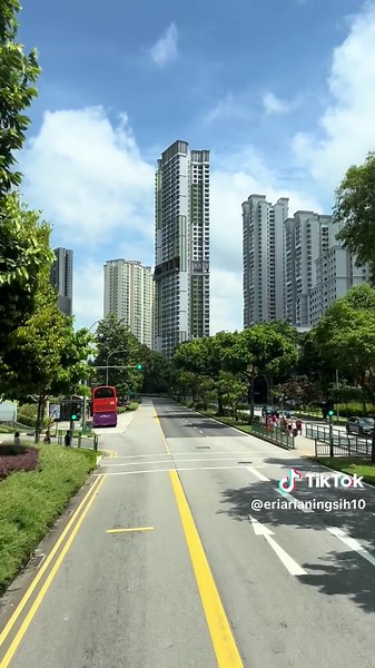 Explore Stunning Views of Singapore's Scenic Roads