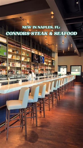 Meet Connors Steak & Seafood, Naples’ newest restaurant featuring steakhouse classics and an elegant, yet approachable dining experience! This marks the 9th location for the Connors brand, officially opening just last week in Naples, Florida. The menu seamlessly transitions from affordable lunch and happy hour specials during the day to the upscale (and still affordable!) steakhouse vibe you’d expect in the evening, perfect for everything from business lunches to date night. Many of you told us 